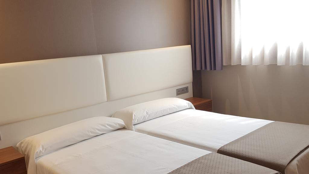 גיחון Hotel La Posada De Roces מראה חיצוני תמונה