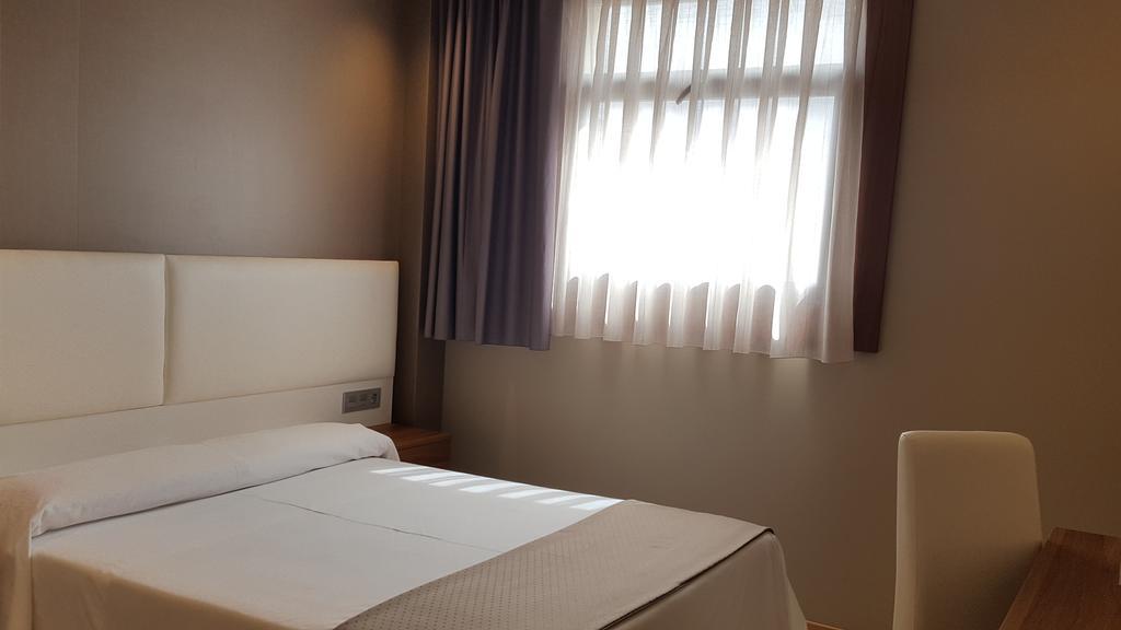 גיחון Hotel La Posada De Roces מראה חיצוני תמונה