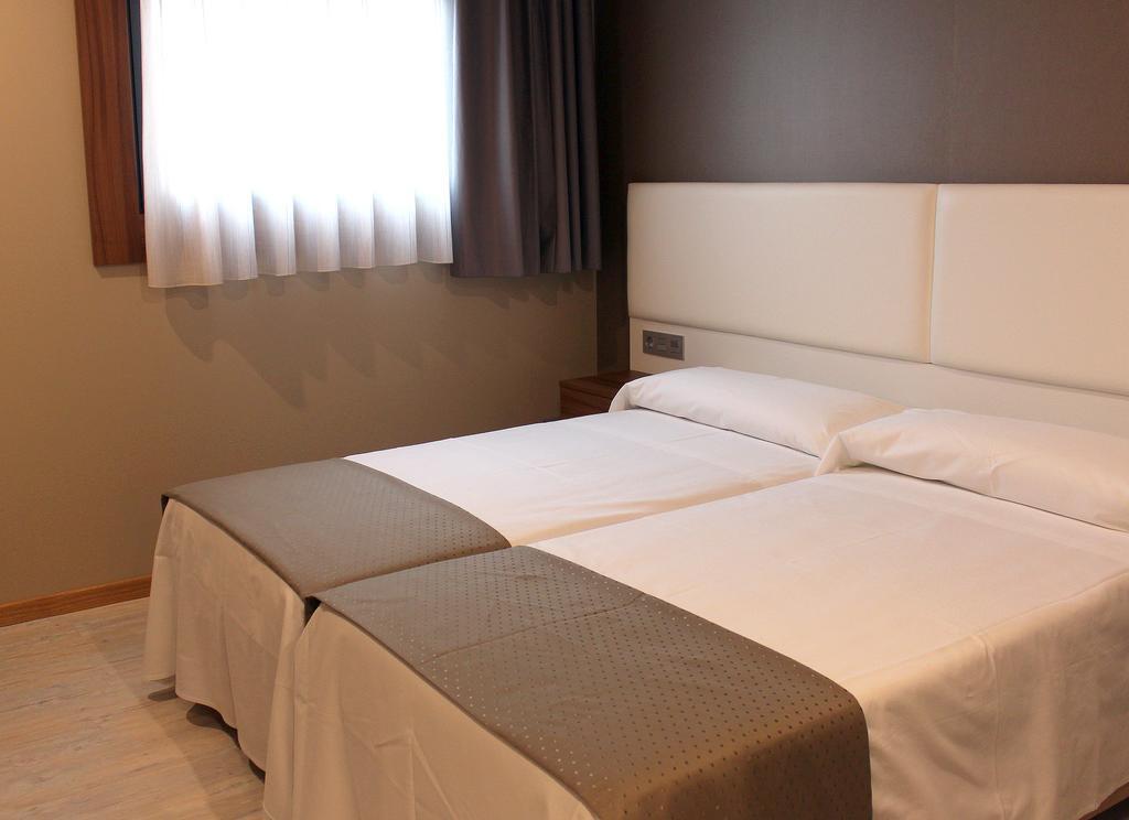 גיחון Hotel La Posada De Roces מראה חיצוני תמונה