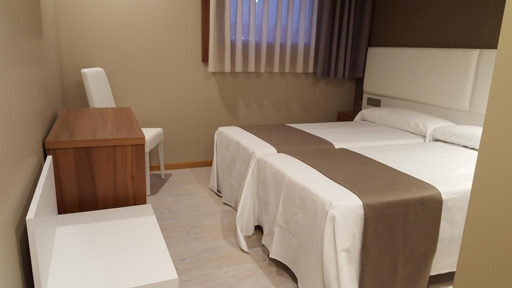 גיחון Hotel La Posada De Roces מראה חיצוני תמונה