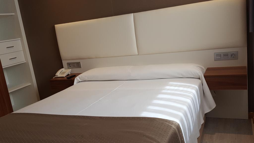 גיחון Hotel La Posada De Roces מראה חיצוני תמונה