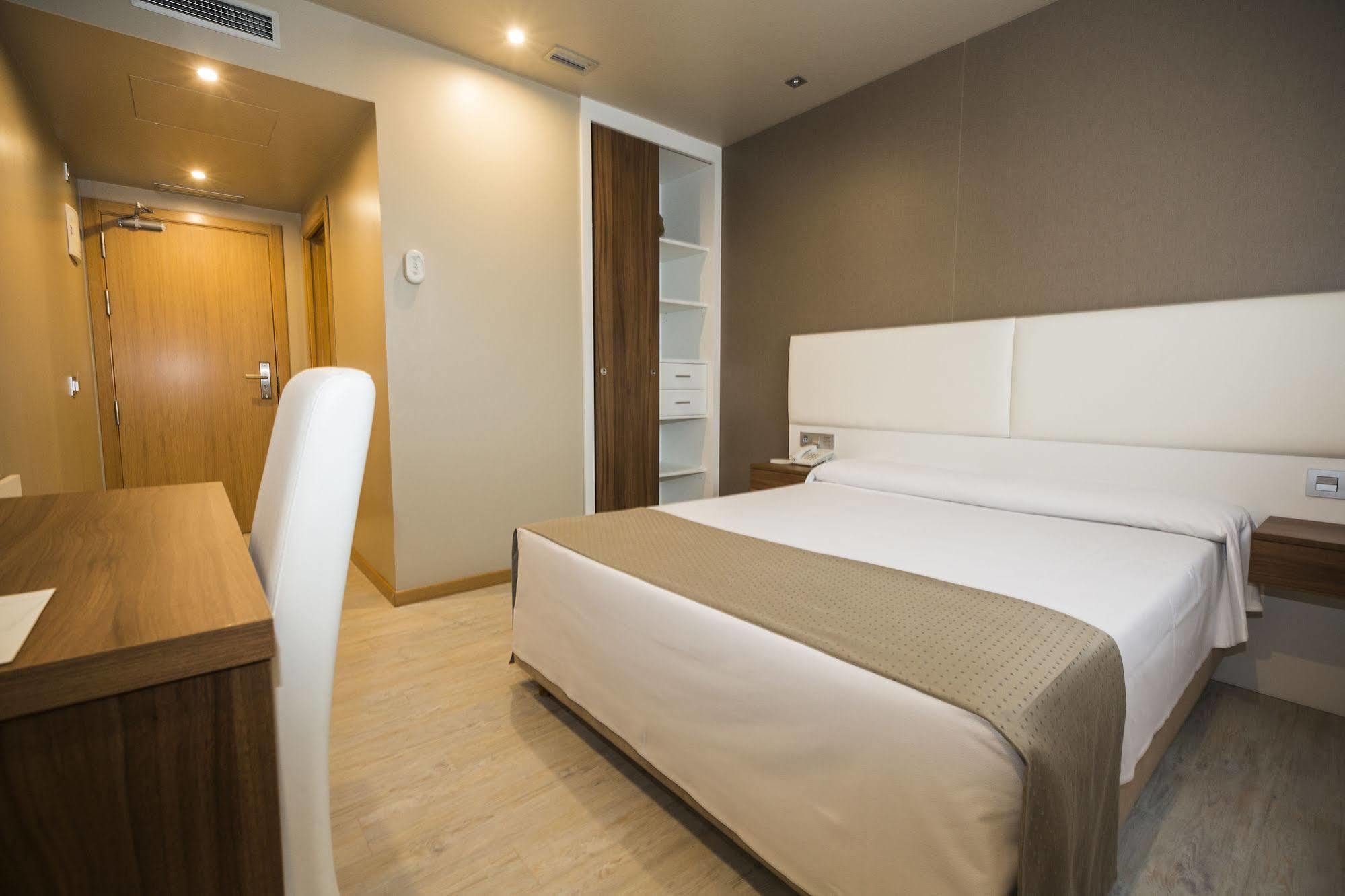 גיחון Hotel La Posada De Roces מראה חיצוני תמונה